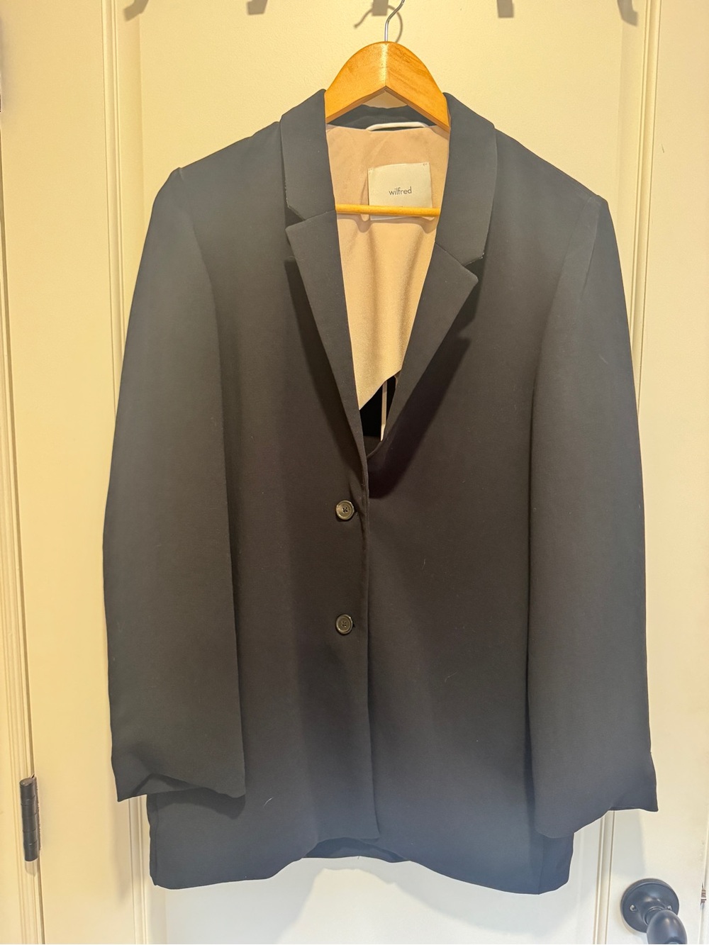 Oversized Aritzia Wilfred Black Single-Breasted Blazer